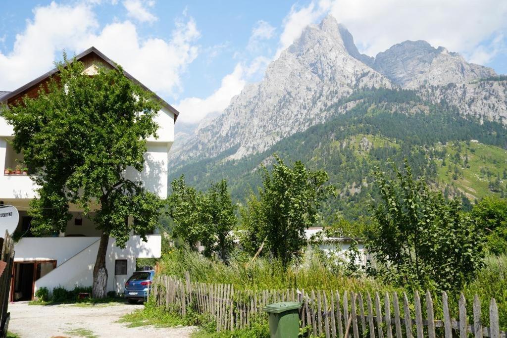 Guesthouse Skender Selimaj Valbone Exterior foto